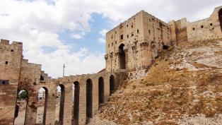 قلعة حلب: تاريخ حافل بالأهوال يمتدّ لخمسة آلاف عام