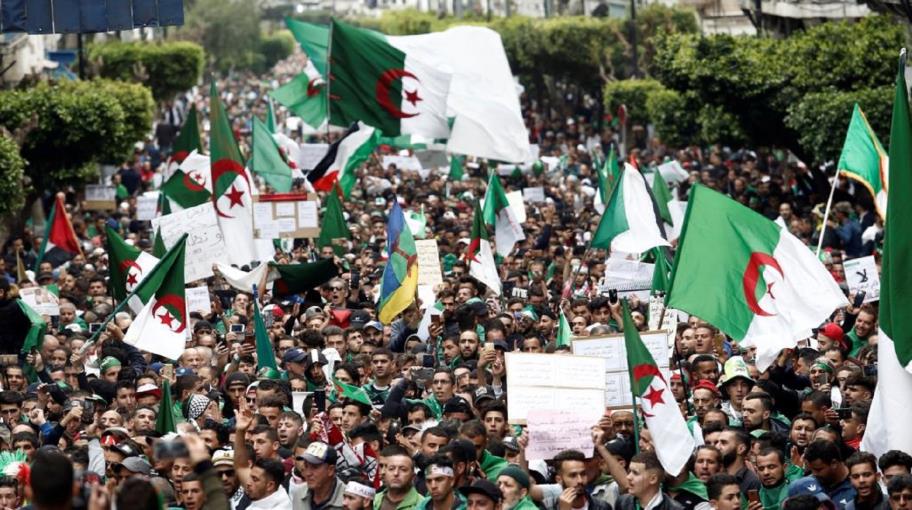 نحو الذكرى الأولى للحراك الجزائري.. ما بين مدّ وجزر