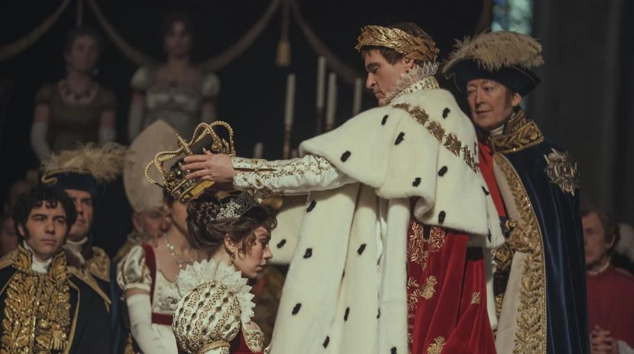 "نابليون" في فيلم بريطاني: بين النقاد والمؤرخين ومحبي السينما