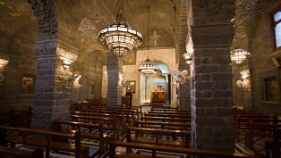 "أم الزنار" في محافظة حمص.. من أقدم كنائس العالم

