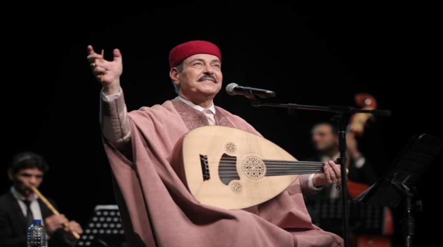 لطفي بوشناق يصالح الشباب مع الأغنية التونسية الأصيلة